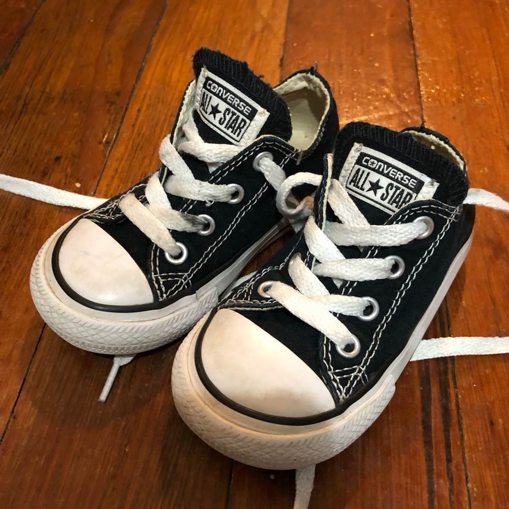Black converse